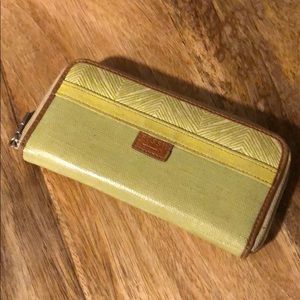 Fossil wallet